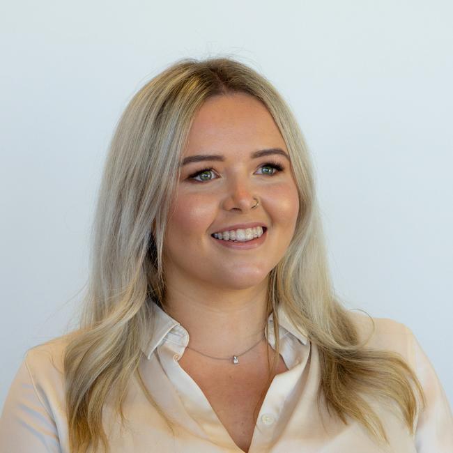 Melanie McLaren - Associate