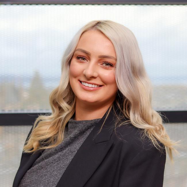 Hayley Russell - Solicitor