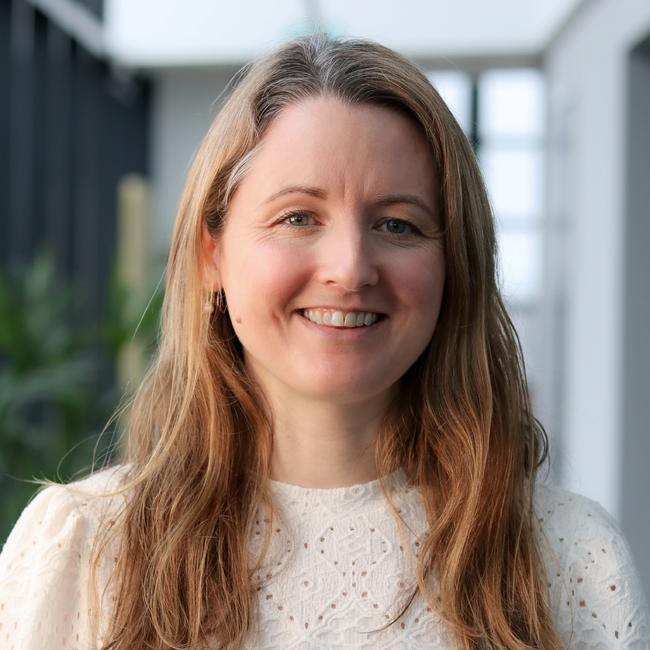 Christina Sinclair - Professional Support Lawyer – Corporate