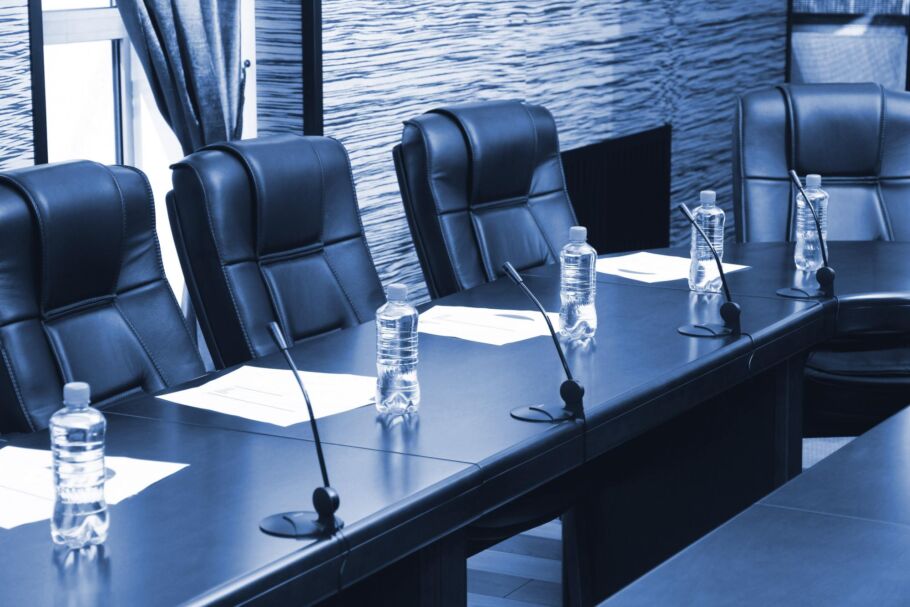 Can an insolvent entity refer a dispute to adjudication?