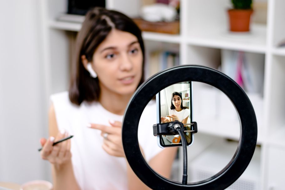 Responding to the promotion of counterfeit goods online