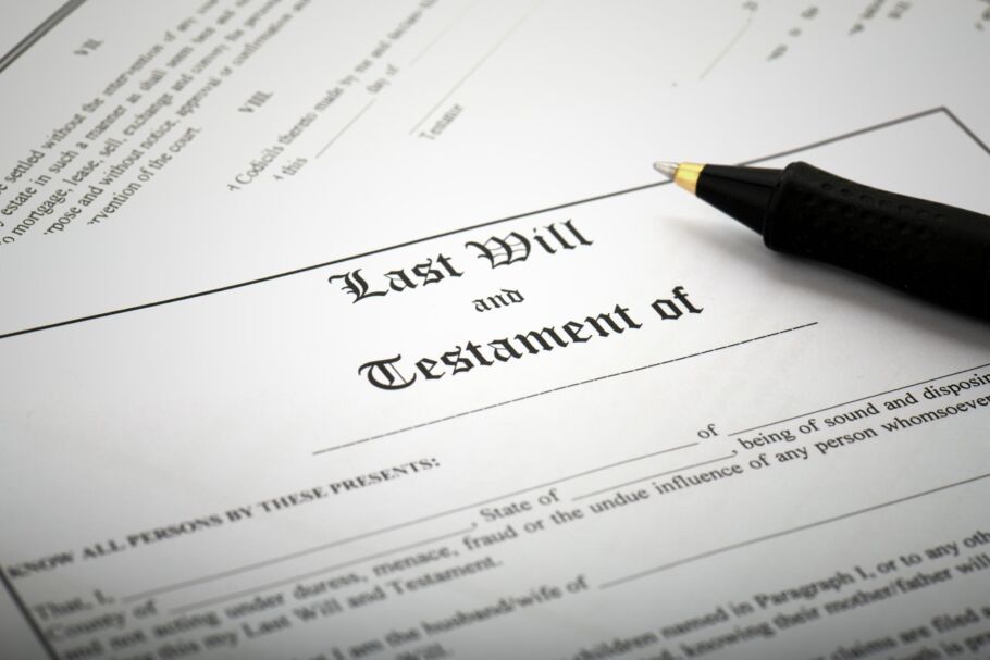 Unidentifiable legatees: who should receive the legacy?